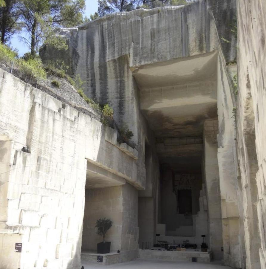 Appartamento Les Baux-Beaux Esterno foto