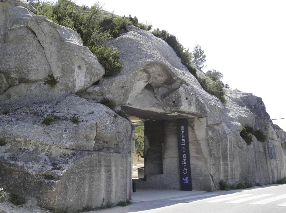 Appartamento Les Baux-Beaux Esterno foto